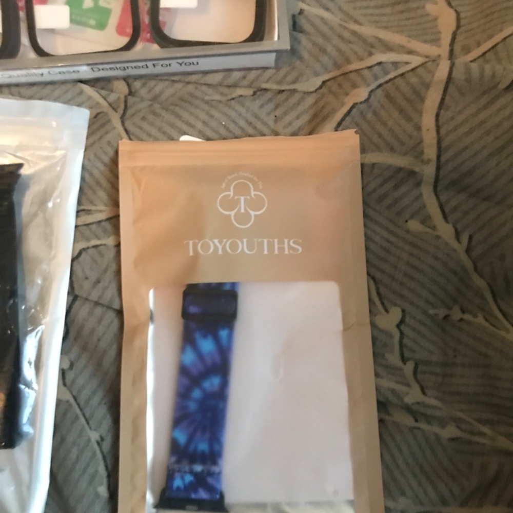 Apple Watch Bundle - Picture 3 of 5